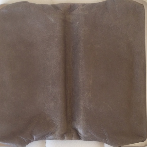 EUC Leather Gray Hobo Lauren Wallet Clutch With Silver Trim - Picture 7 of 16